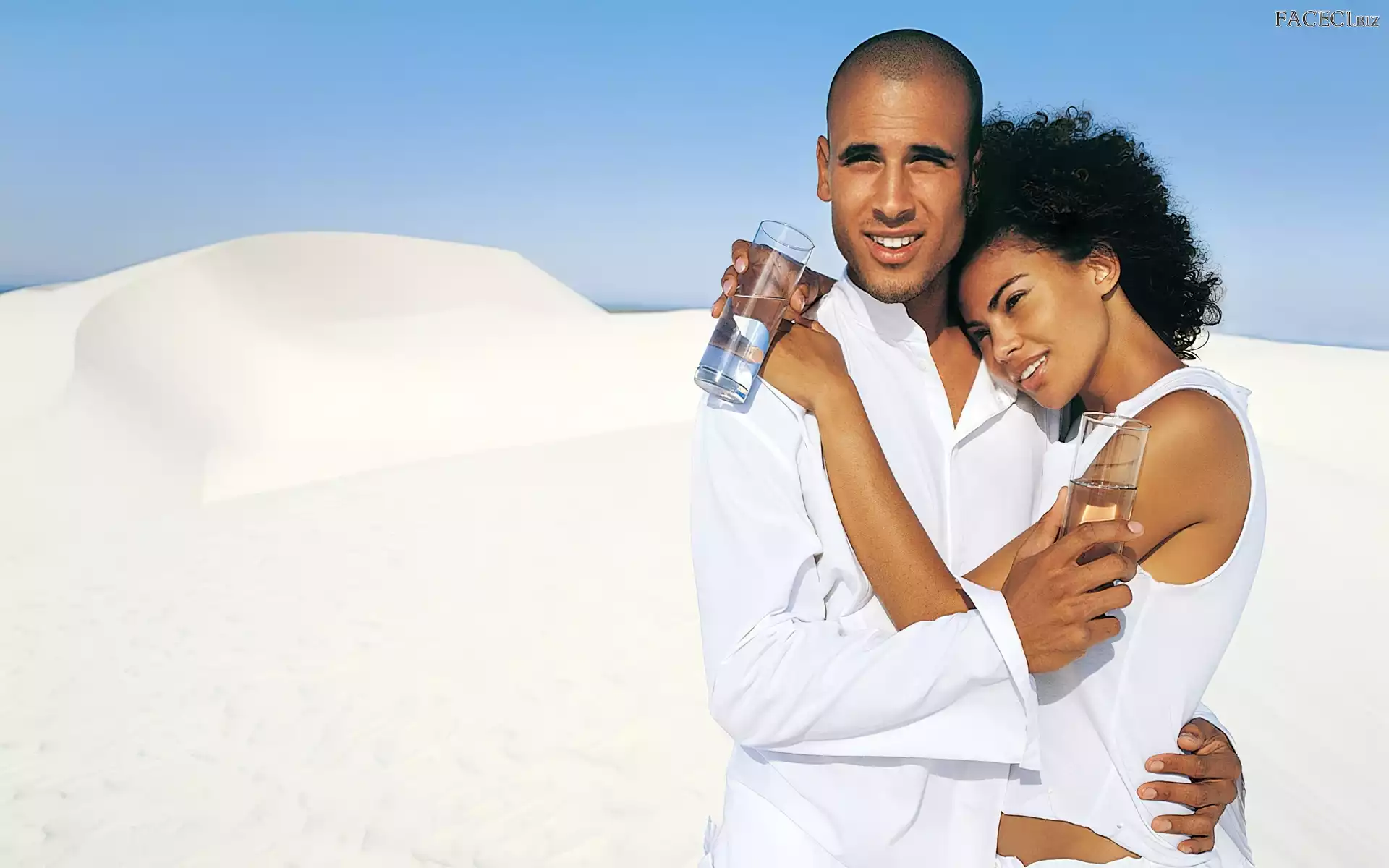 Biel, Szklanki, Mężczyzna, Kobieta, Woda